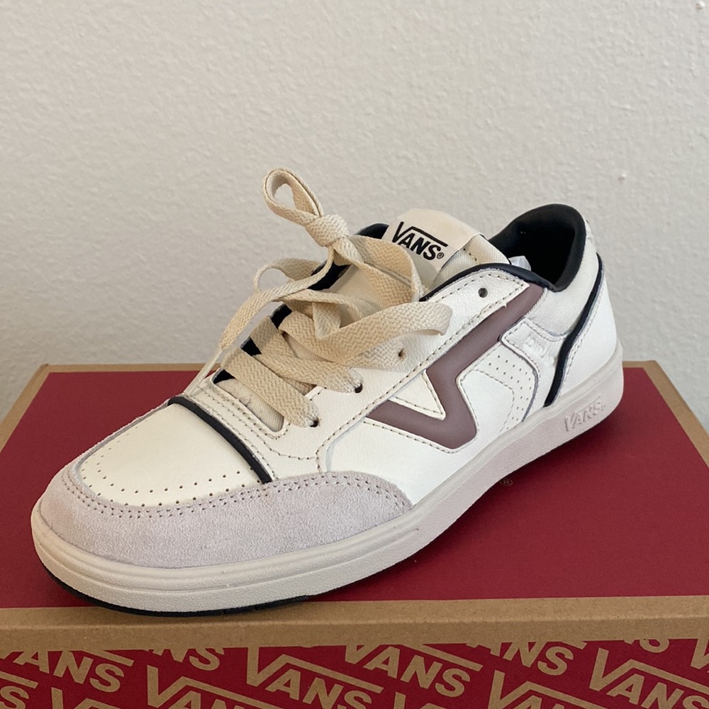 NWT Lowland Marshmallow/Apple butter